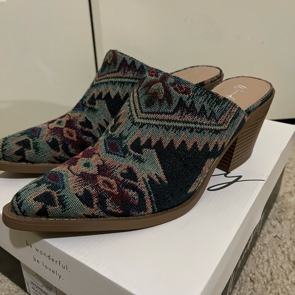 women’s mules - Picture 1 of 3